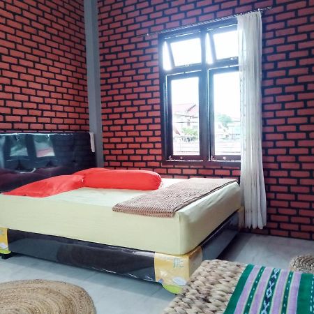 Kurnia Homestay テルナテ エクステリア 写真