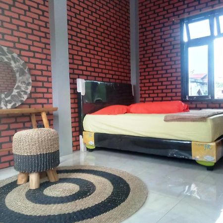 Kurnia Homestay テルナテ エクステリア 写真