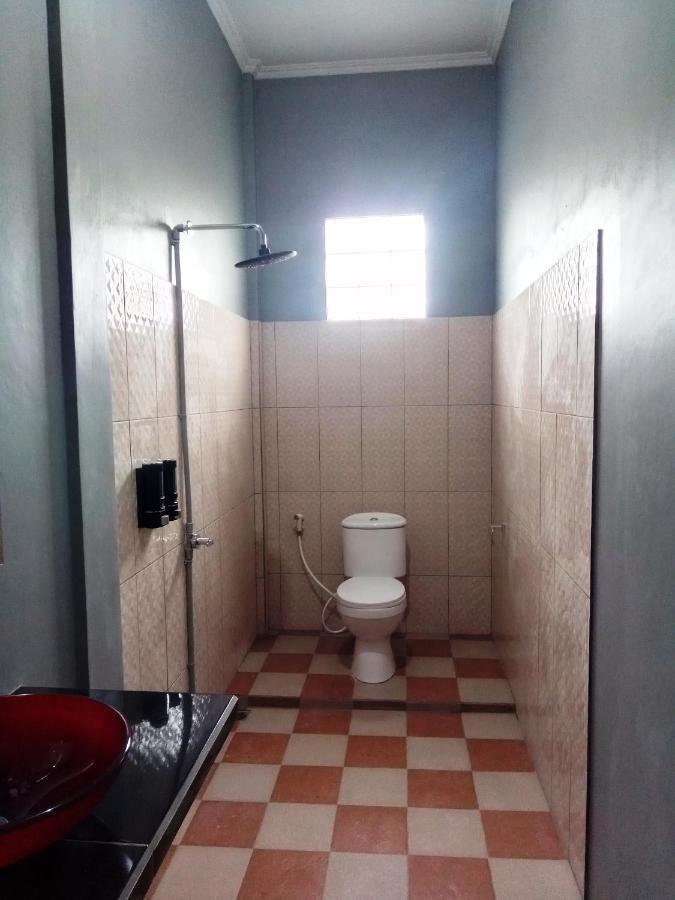 Kurnia Homestay テルナテ エクステリア 写真