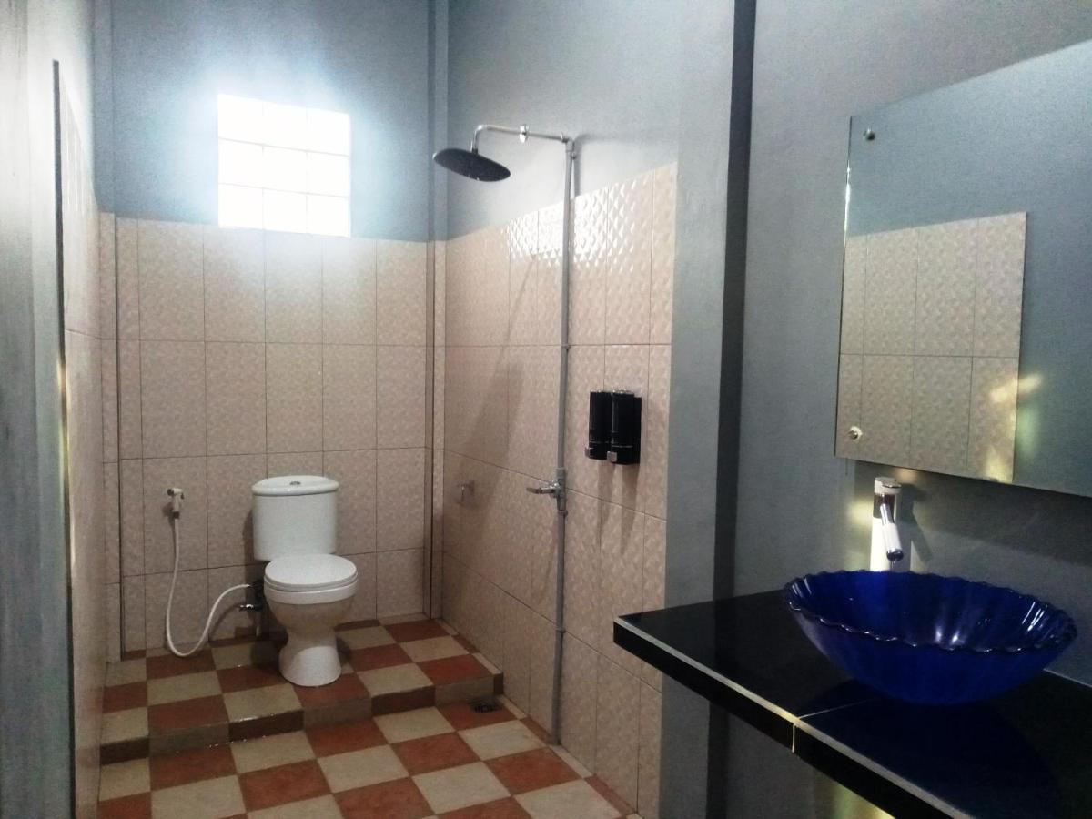 Kurnia Homestay テルナテ エクステリア 写真
