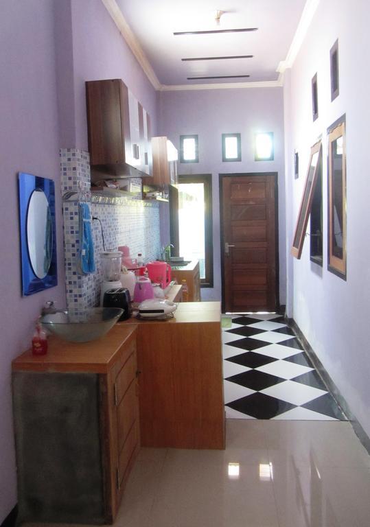 Kurnia Homestay テルナテ エクステリア 写真