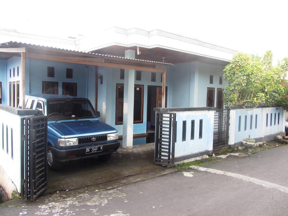 Kurnia Homestay テルナテ エクステリア 写真