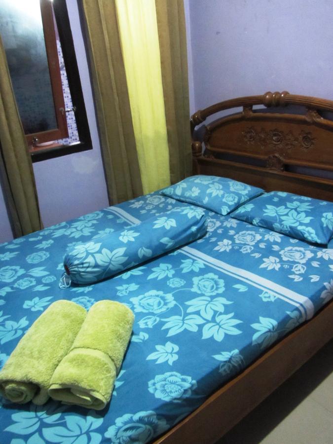 Kurnia Homestay テルナテ エクステリア 写真