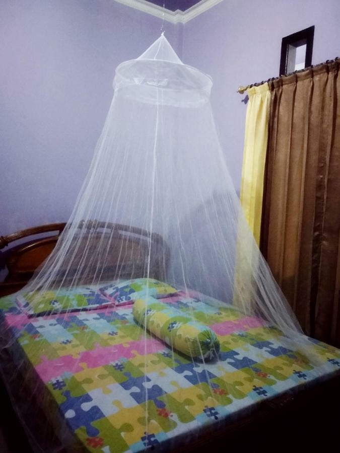 Kurnia Homestay テルナテ エクステリア 写真